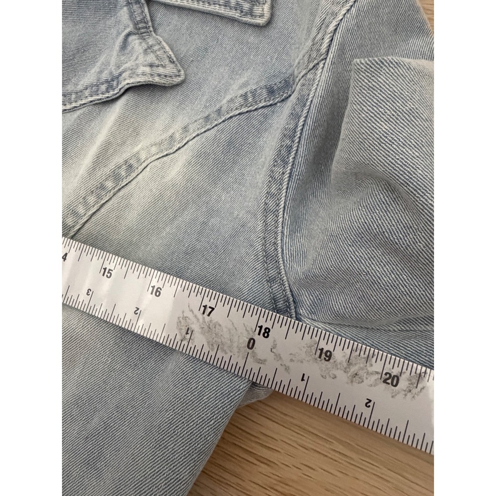 Madden NYC Womens Light Wash Cropped Denim Jacket Blue Small Cool Girl Timeless - Picture 7 of 10